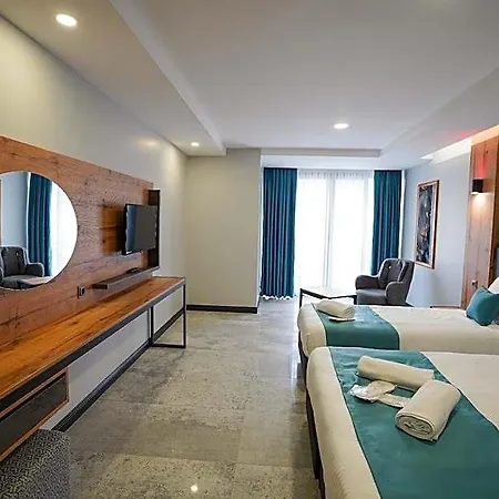 Celik Thermal & Hotel Kavakbasi